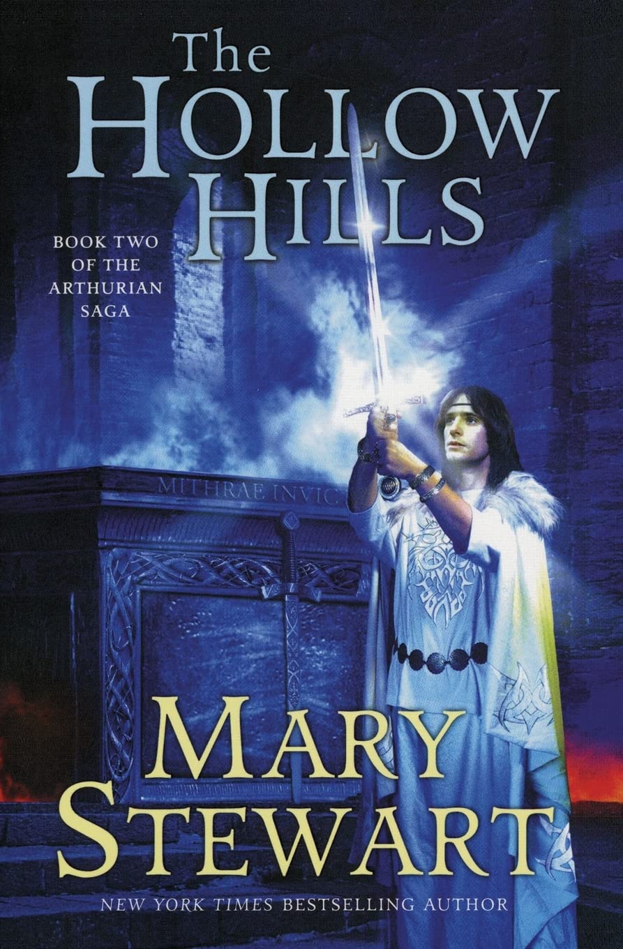 Algopix Similar Product 11 - The Hollow Hills The Arthurian Saga