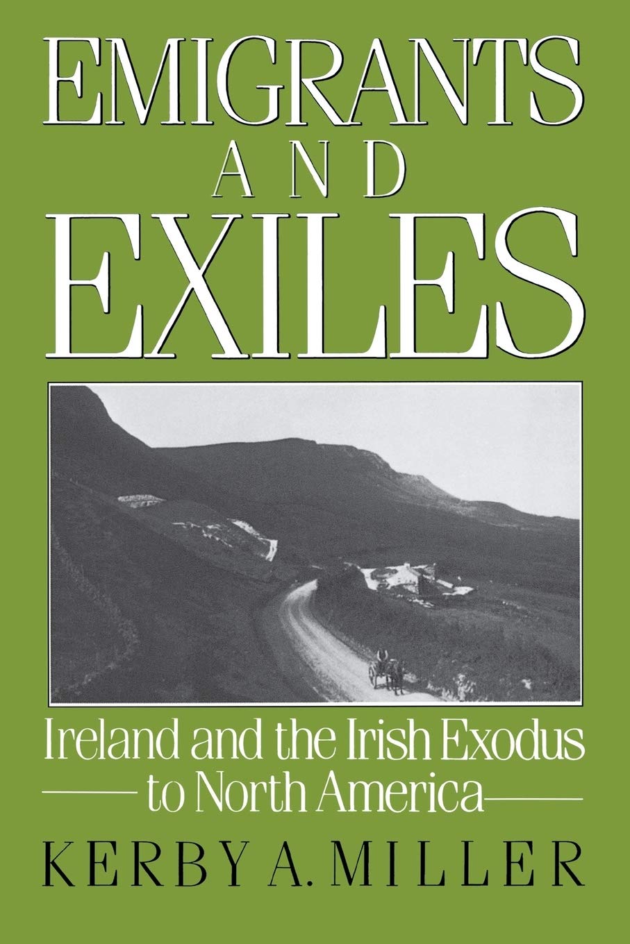 Algopix Similar Product 1 - Emigrants and Exiles Ireland and the