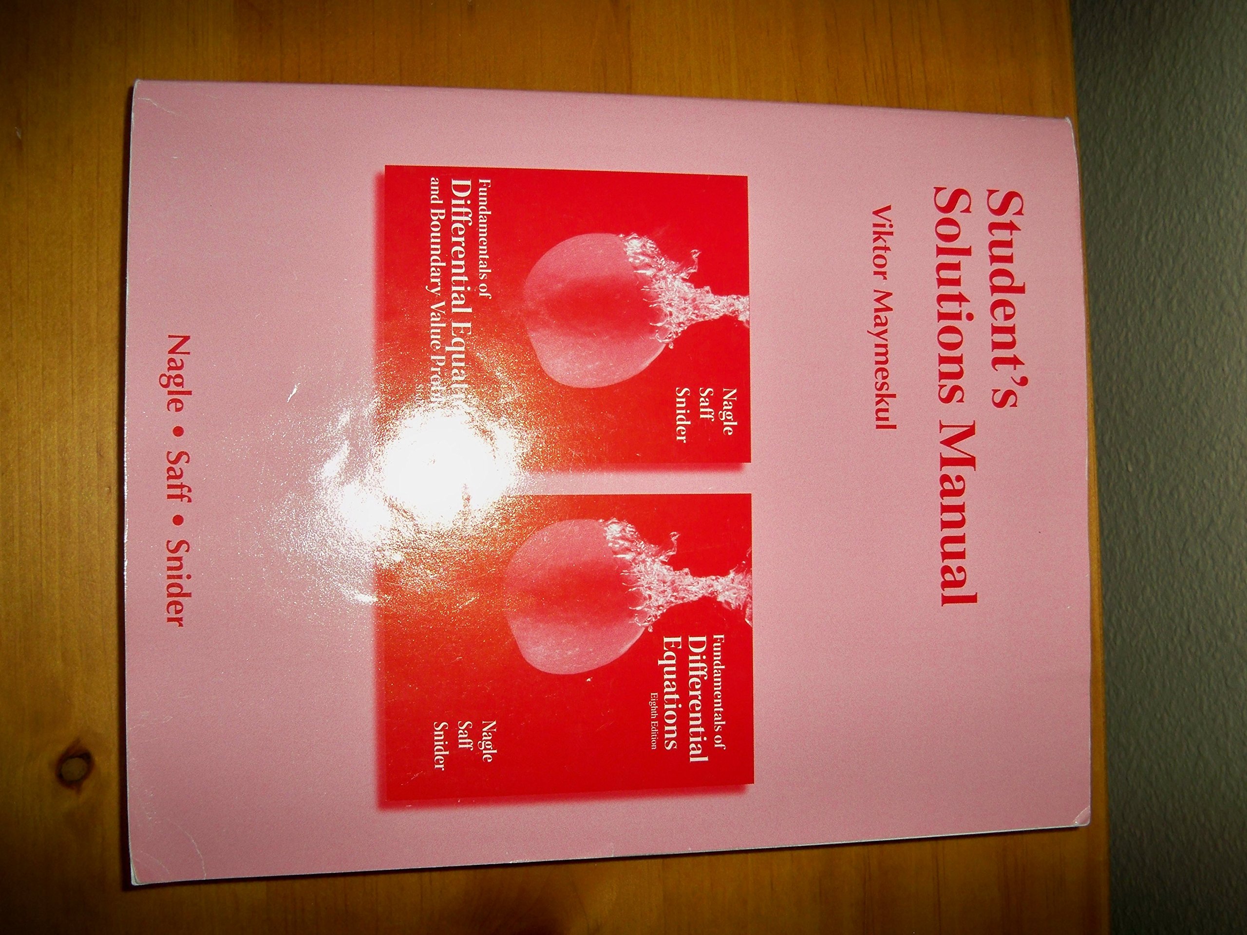 Algopix Similar Product 11 - Students Solutions Manual for