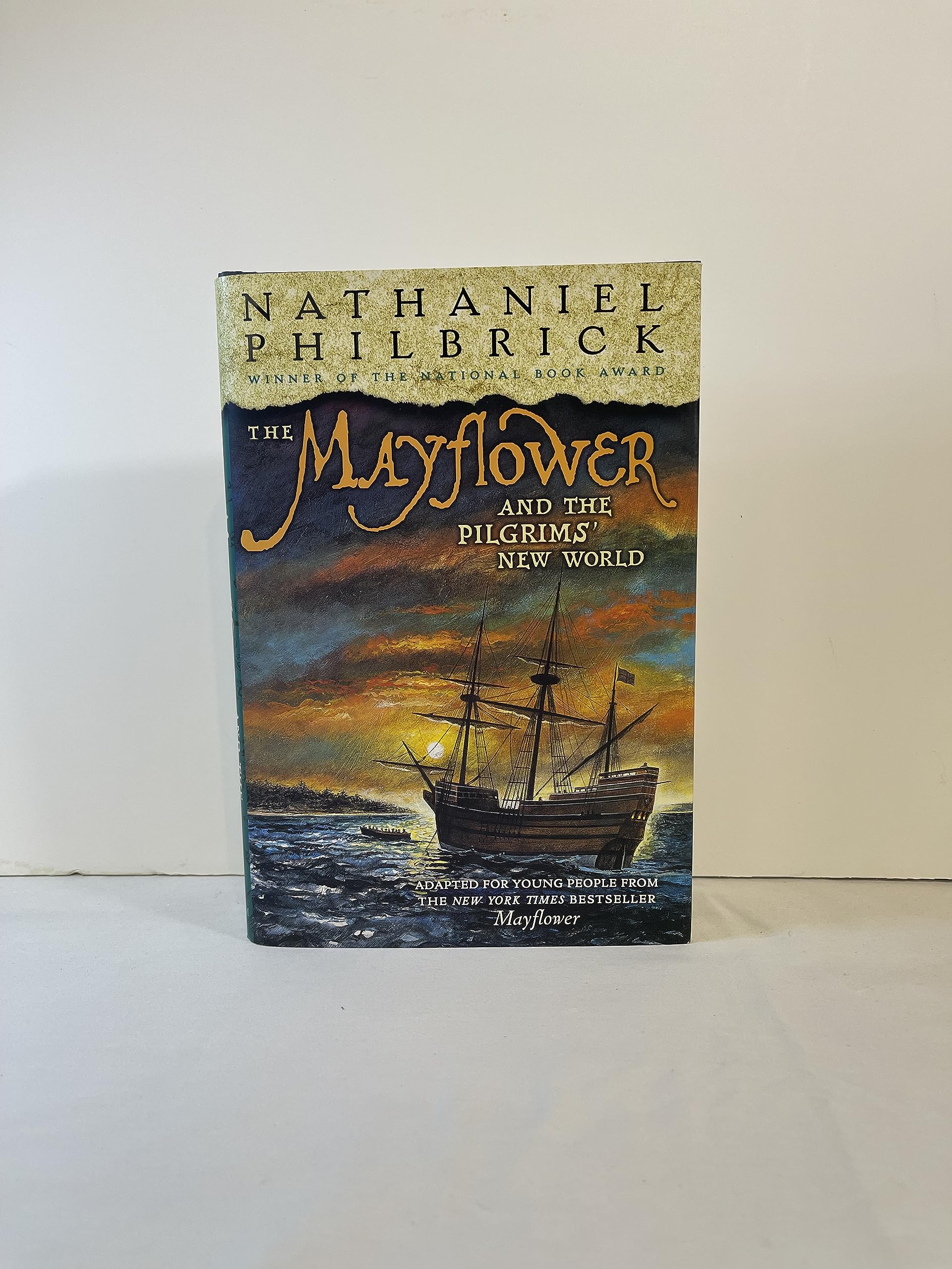 Algopix Similar Product 5 - The Mayflower & the Pilgrims' New World