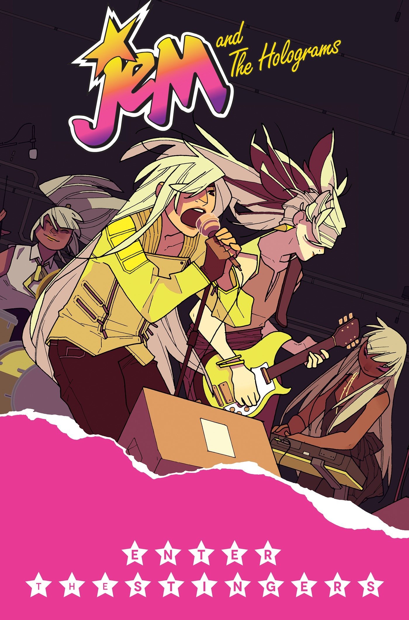 Algopix Similar Product 6 - Jem and the Holograms Vol 4 Enter