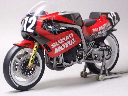 Algopix Similar Product 9 - Fujimi 112 Suzuki GSXR750 Yoshimura