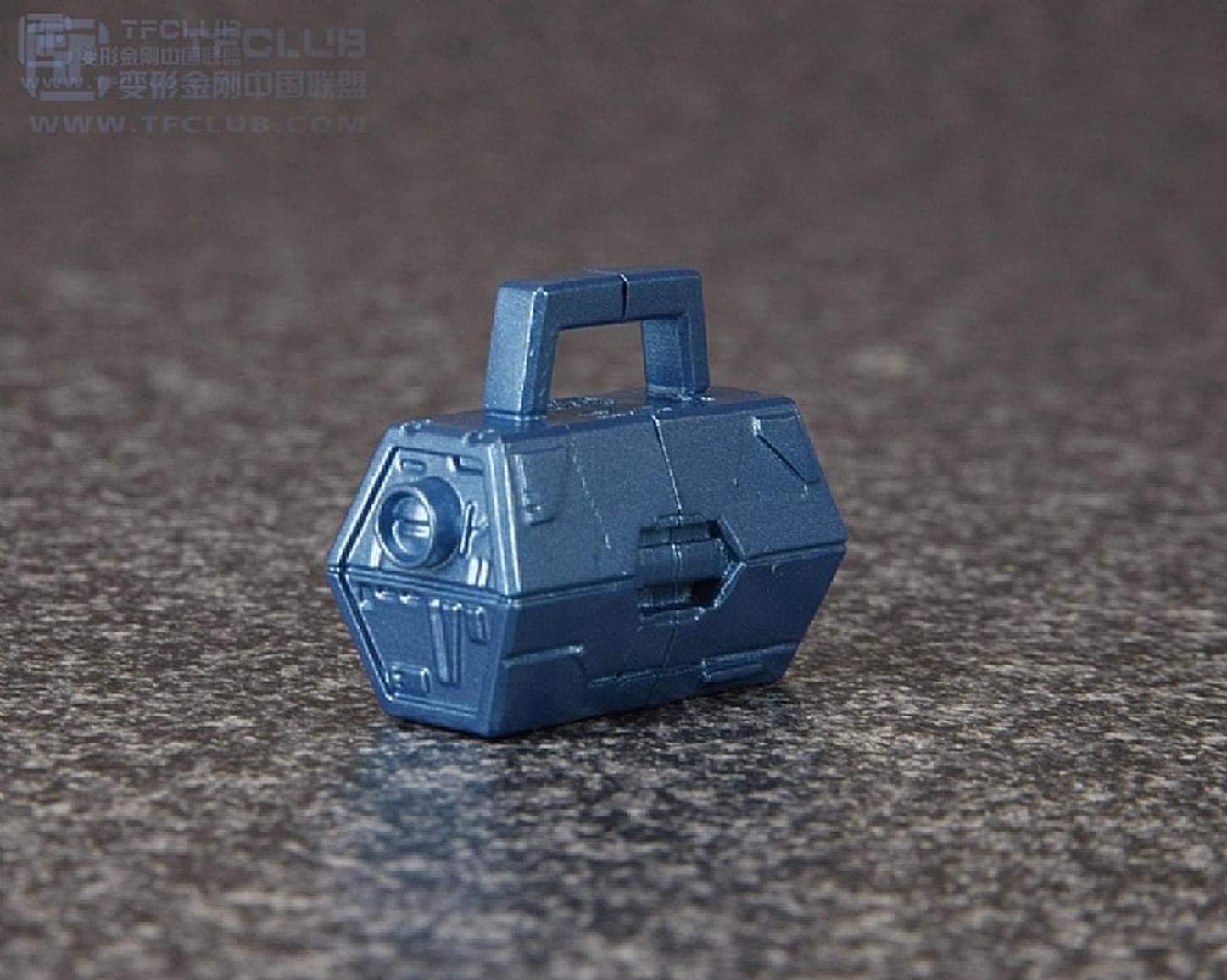 Algopix Similar Product 20 - Transformers Masterpiece MP20